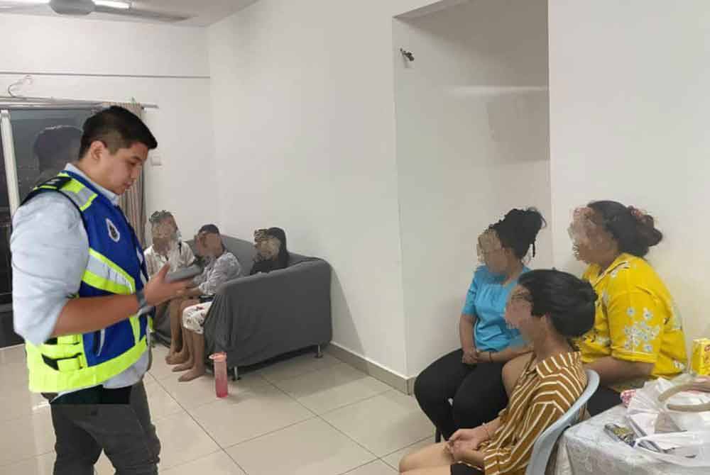 Polis melaksanakan Operasi Pintas Mega, di seluruh negara, pada 12 Jun lalu. (Gambar kecil: Fadil)