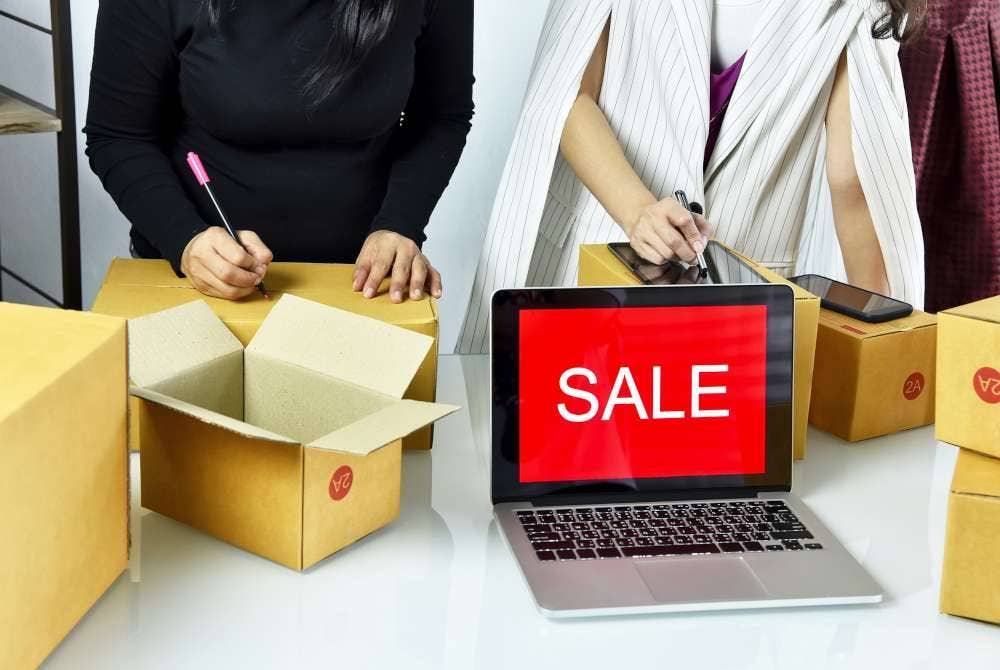 Usahawan kena mampu menguruskan kos dengan betul dan mengambil kira perkara tersebut dalam membentuk strategi jualan. Gambar hiasan 123rf