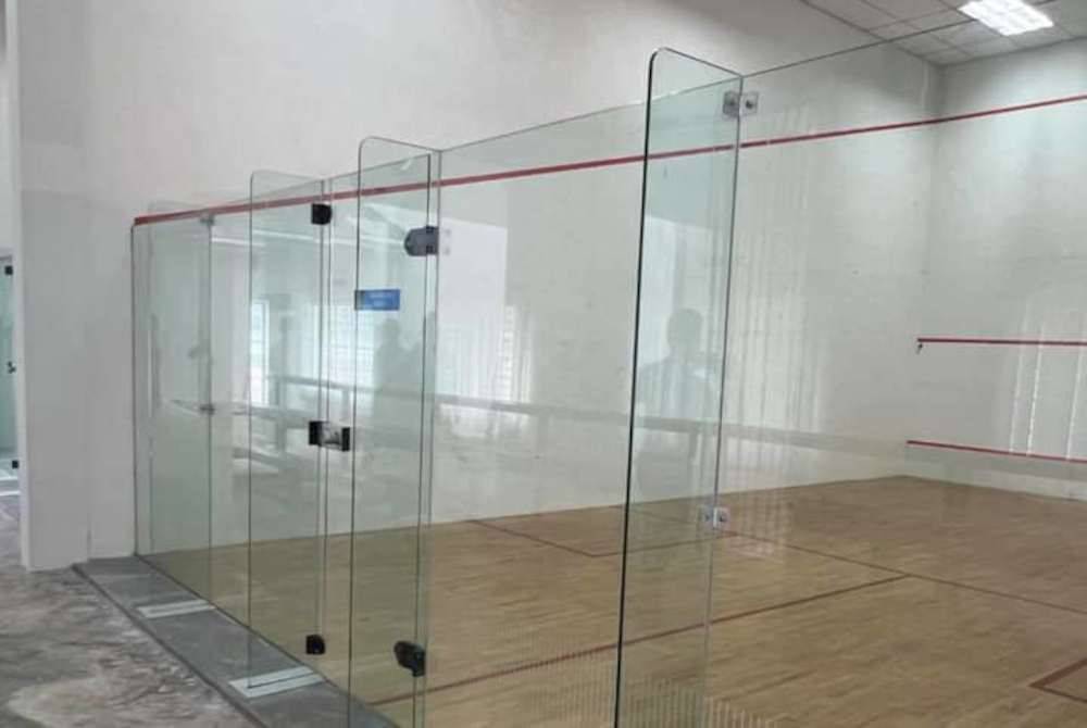 Gelanggang skuasy yang dibina di Pangkalan Udara Sendayan. Foto FB Ahmad Faedzal.