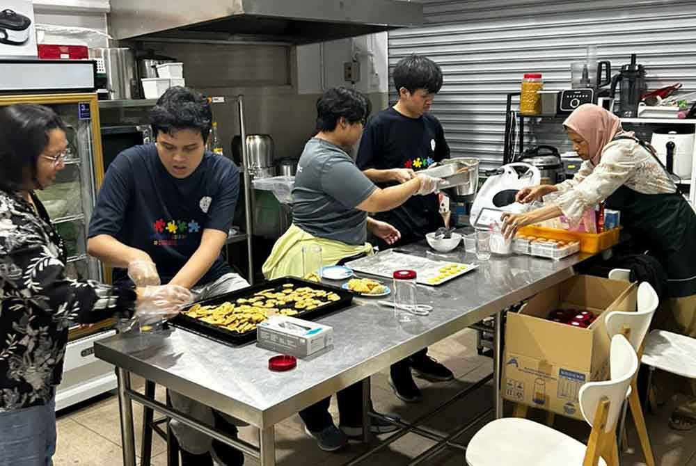 Autism Cafe Projek diwujudkan untuk melatih anak-anak autisme berdikari.