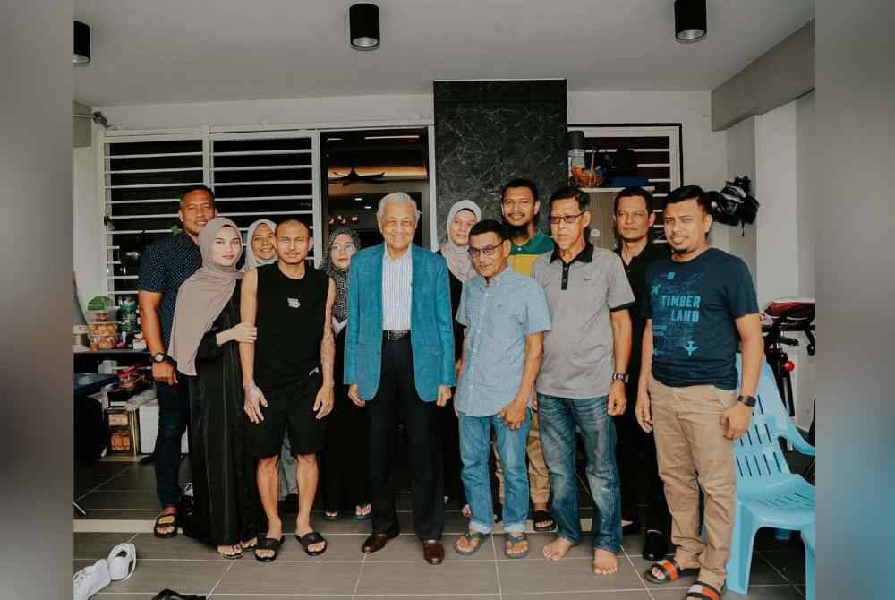 Gambar yang dikongsikan Faisal Halim menerusi Facebook pada Sabtu.