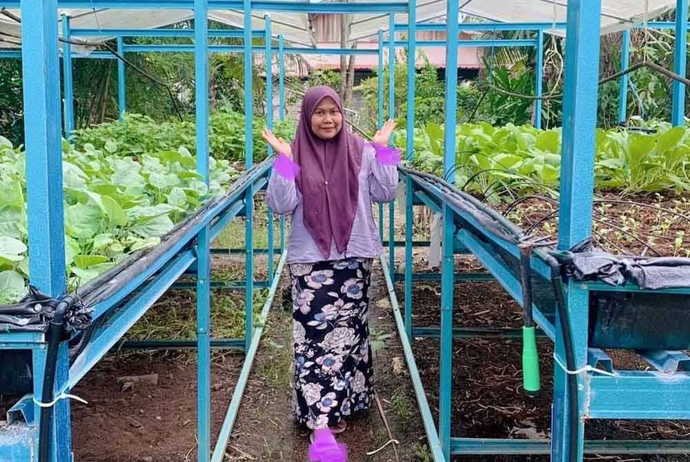 Nur Ain banyak belajar daripada Facebook (Kelab Berkebun) dan sejak guna aplikasi TikTok, banyak belajar dari rakan-rakan mengenai teknik penanaman.