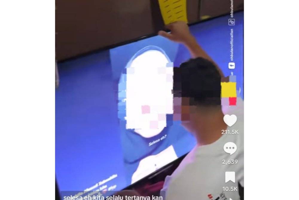 WALAUPUN sekadar kandungan, kelakuan itu boleh menjuruskan kepada perbuatan jijik dan soft porn. Gambar hiasan. 