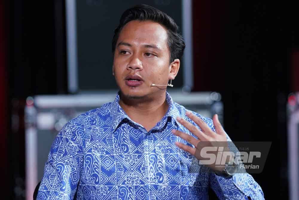 Fahmi ketika menjadi panelis wacana siri 445 bertajuk ‘Sungai Bakap: Buku Bertemu Ruas’ yang disiarkan secara langsung di semua platform digital Sinar Harian pada Selasa. Foto Sinar Harian / MOHD HALIM ABDUL WAHID