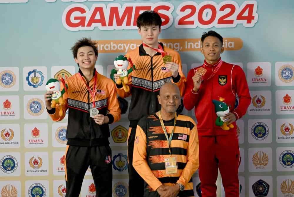 Khai Xin bersama Zeng Wye.