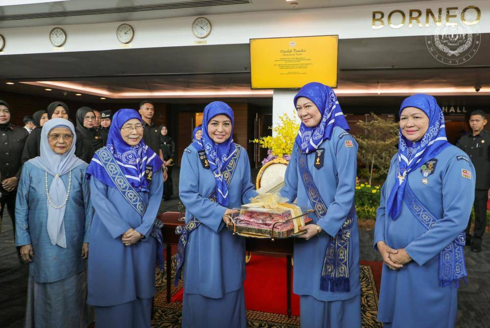 Raja Zarith Sofiah berkenan berangkat merasmikan Mesyuarat Agung Tahunan ke-59 PPPM. Foto Facebook Sultan Ibrahim Sultan Iskandar