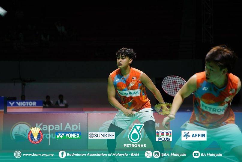 Malaysia melengkapkan kemenangan kelima menerusi beregu lelaki, Kang Khai Xing-Aaron Tai yang menewaskan Dev Ayyapan-Dhiren Ayyapan 24-22, 21-18. Foto BAM