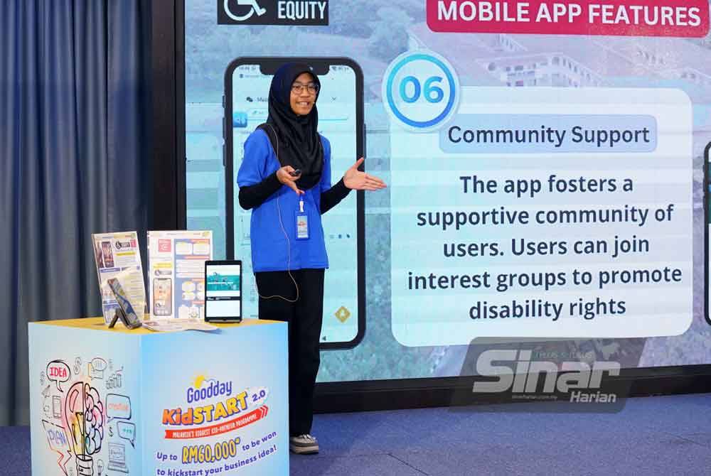 Salah seorang finalis Goodday KidSTART 2.0 sedang membentangkan idenya di hadapan juri. Foto Sinar Harian - MOHD HALIM ABDUL WAHID