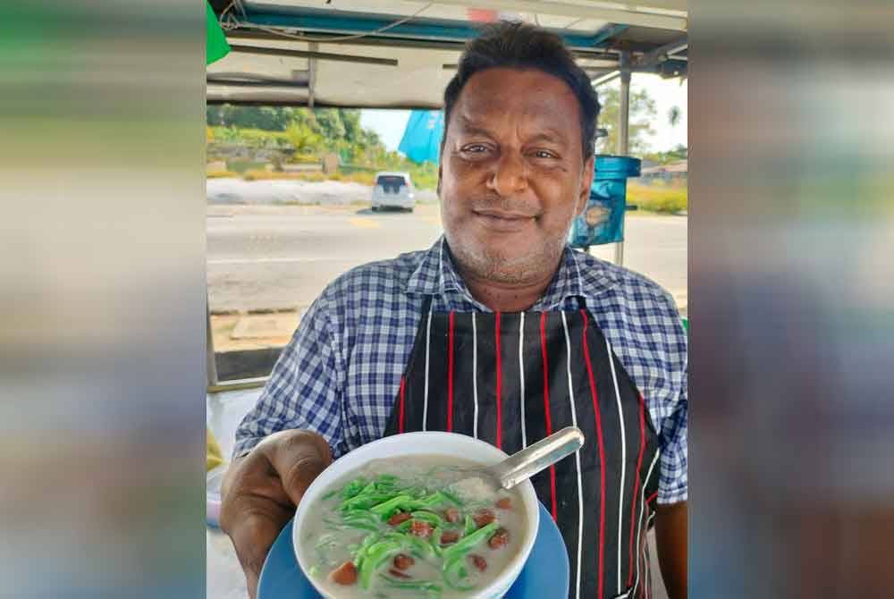 Isi cendol dihasilkan sendiri oleh keluarga selain santan segar dan penggunaan kacang merah menjadikan pencuci mulut itu cukup rasa lemak manis.