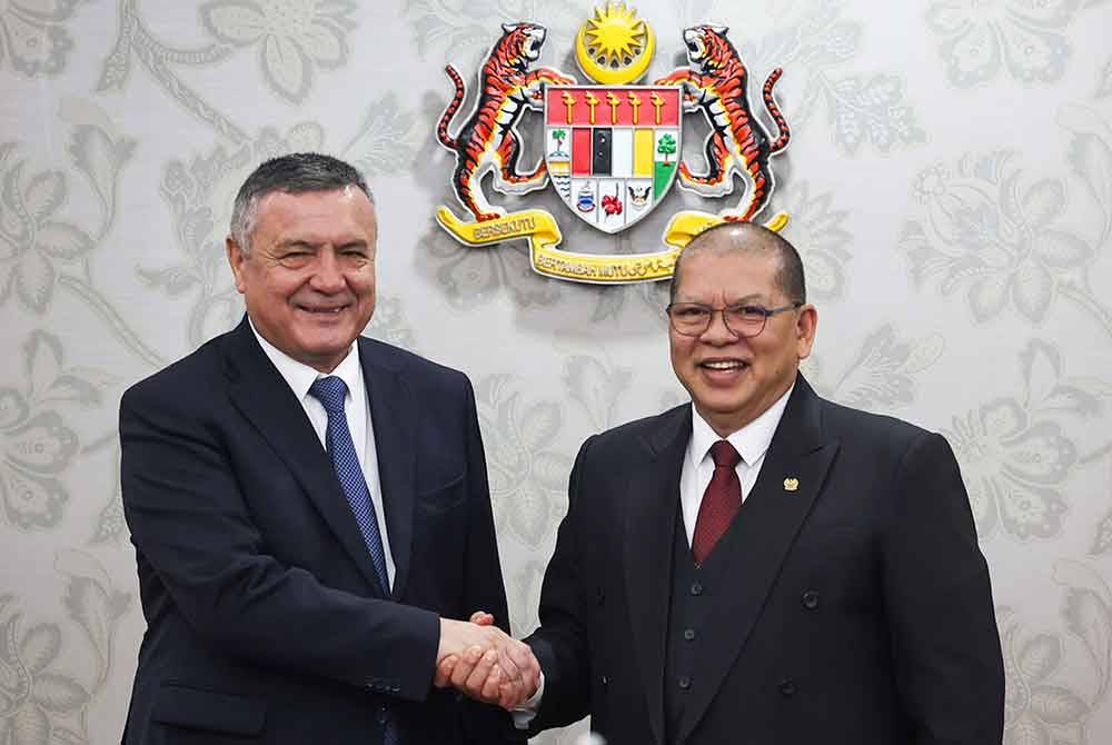 Johari menerima kunjungan hormat Ismoilov di Parlimen pada Selasa. Foto Bernama