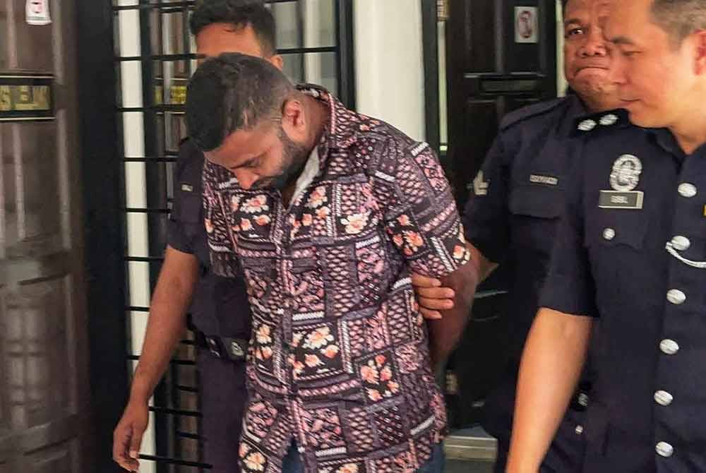 Anand Kumar mengaku tidak bersalah di Mahkamah Majistret Raub pada Rabu atas dua pertuduhan memandu secara berbahaya dan tidak memiliki lesen memandu.