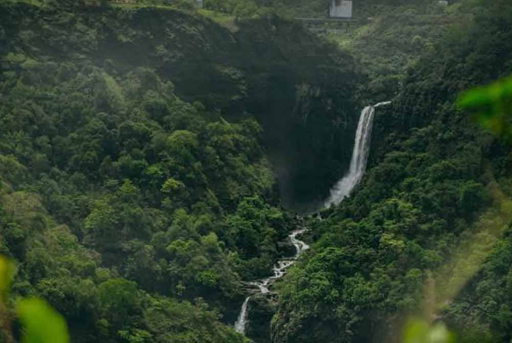 Dilaporkan juga bahawa kawasan air terjun itu sememangnya menjadi kawasan larangan.