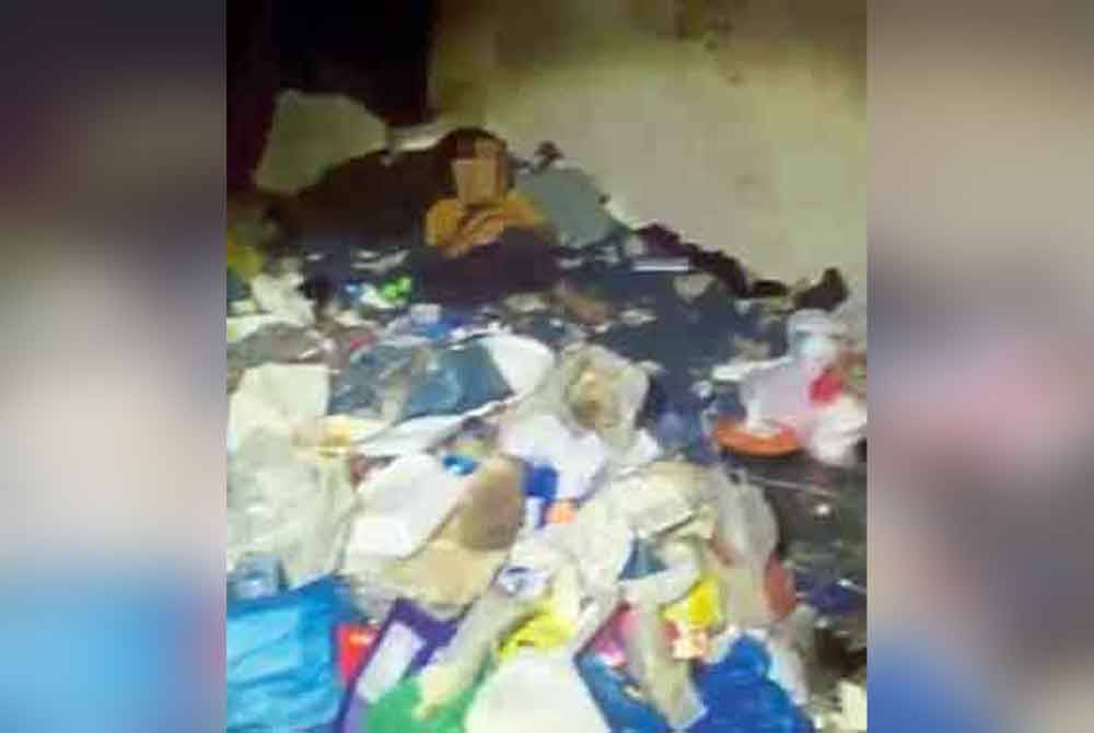 Akibat keluarga terjebak dadah, seorang kanak-kanak berusia empat tahun terpaksa hidup dalam rumah yang dipenuhi longgokan sampah.