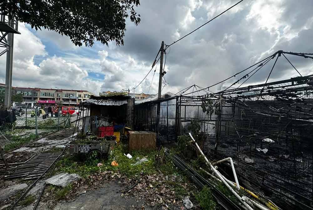 Keadaan di lokasi kejadian selepas api berjaya dipadamkan. Foto JBPM