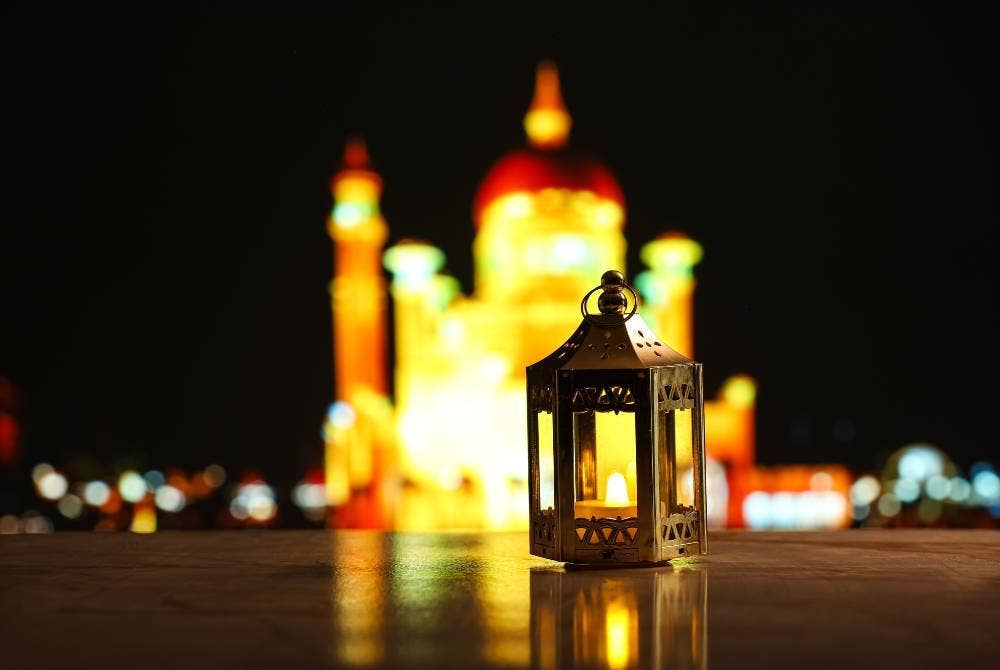 WALAUPUN Nabi Muhammad SAW tiba di Madinah ketika hijrah pada bulan Rabiulawal, tetapi tahun Hijriah pula dimulakan dengan bulan Muharam kerana azam dan tekad Rasulullah SAW untuk berhijrah muncul pada bulan Muharam. -Gambar hiasan/ Foto: Canva