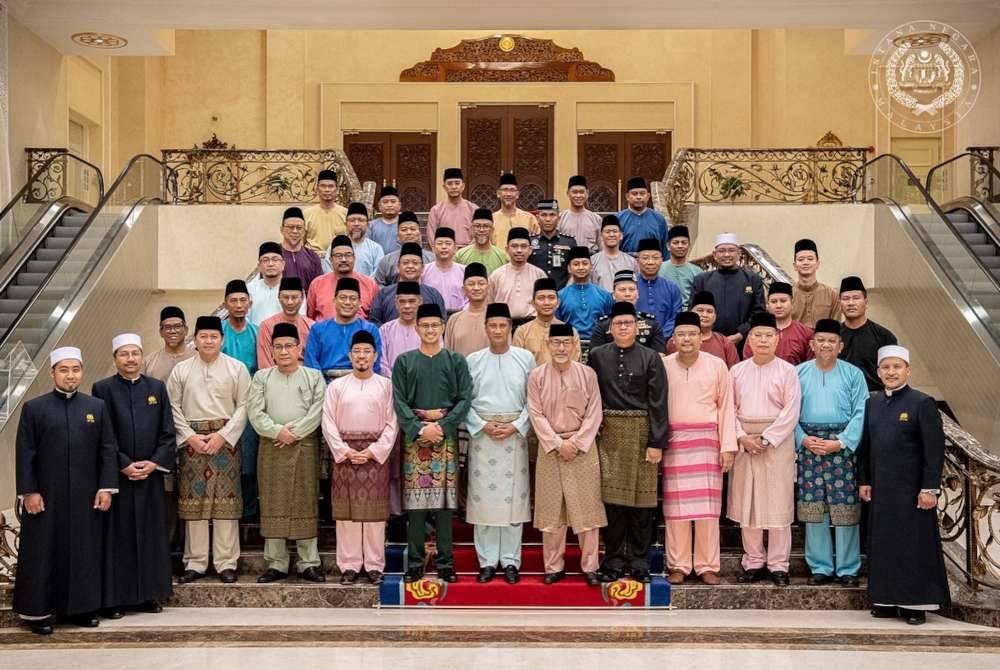 Istana Negara dengan kerjasama Jabatan Mufti Johor pada Khamis mengadakan majlis bacaan Yasin, tahlil dan doa selamat. Foto Sultan Ibrahim Sultan Iskandar