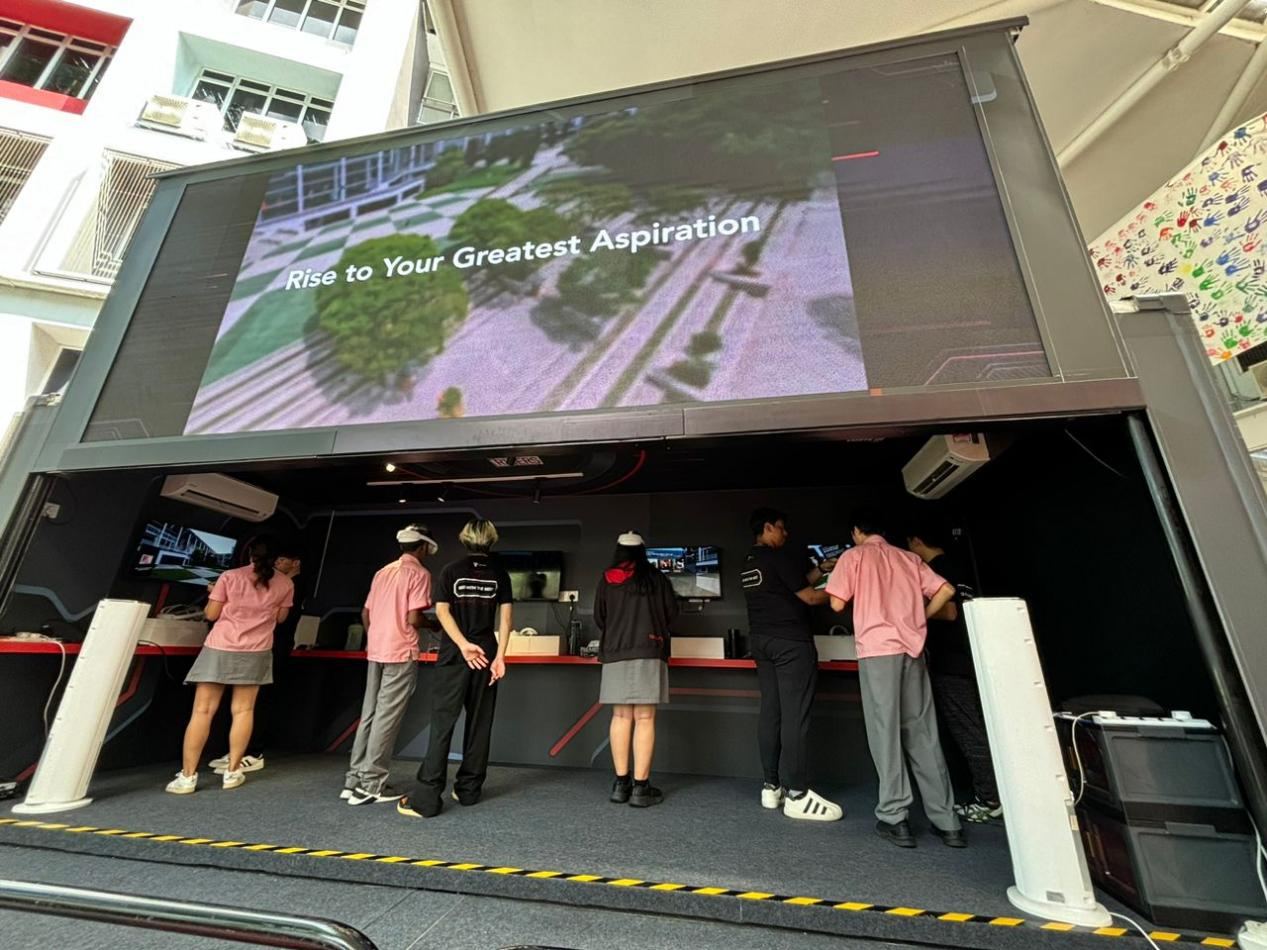 The Taylor’s Cruiser by The Risers bukan sahaja memberikan pendedahan kepada komuniti umum tentang pembelajaran digital tetapi juga memberikan banyak pengalaman kepada duta The Risers ketika mendekati kumpulan sasar.