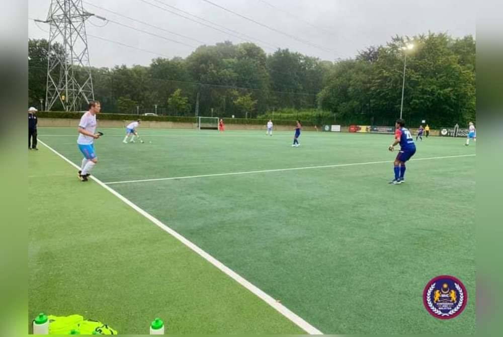 Aksi Malaysia menentang Belanda dalam aksi persahabatan siri Jelajah Eropah di padang Kelab Hoki MIxed Arhem Upward, Arnhem pada Jumaat.