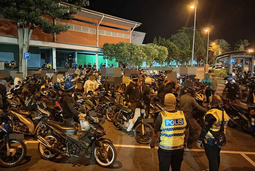 Sebanyak 250 motosikal dan dua kereta diperiksa dalam operasi khas bersepadu samseng jalanan berdekatan kawasan Rehat dan Rawat Lebuhraya Lingkaran Luar Butterworth (BORR) pada Sabtu.