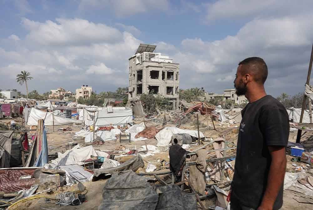 Keadaan 'bandar khemah' yang binasa akibat kempen pengeboman di al-Mawasi.