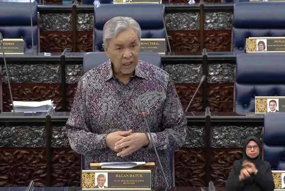 Ahmad Zahid ketika sesi pertanyaan-pertanyaan menteri di Dewan Rakyat pada Khamis.