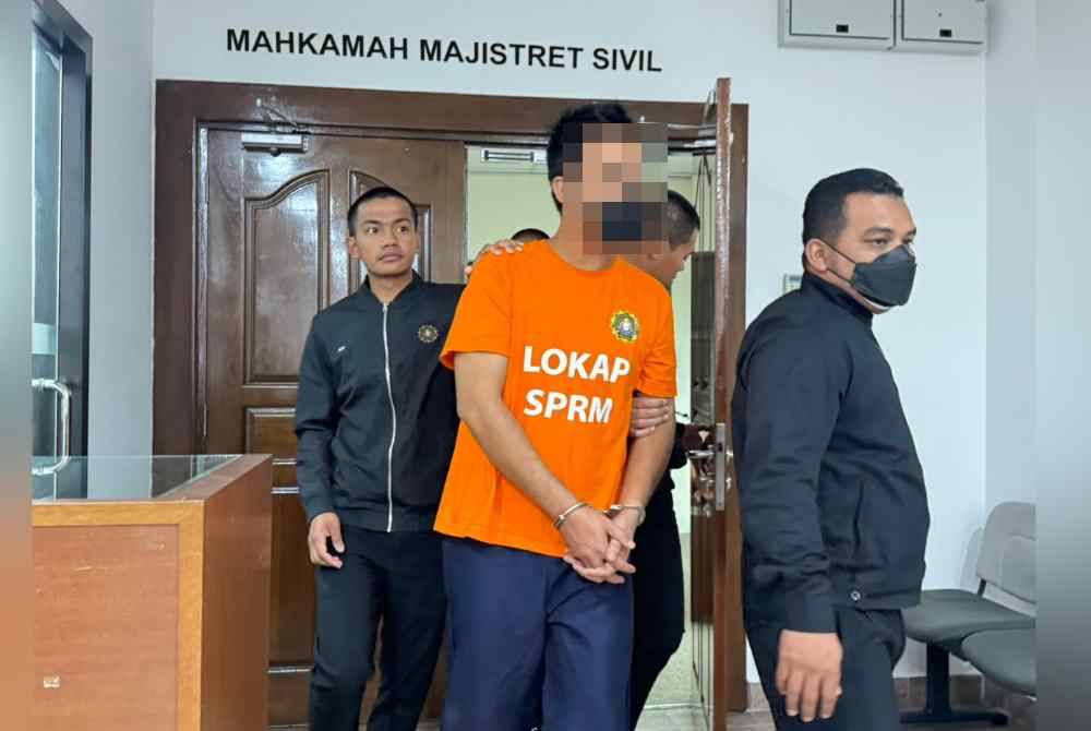 Suspek direman lima hari bermula Khamis untuk membantu siasatan berhubung tuntutan palsu melibatkan wang bernilai hampir RM20,000.