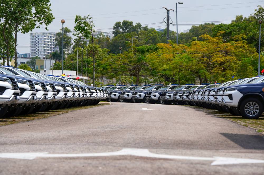 Kenderaan penguatkuasa JPJ yang baharu akan diserahkan kepada setiap jabatan itu di setiap negeri bagi meningkatkan keupayaan operasi di lapangan. Foto JPJ