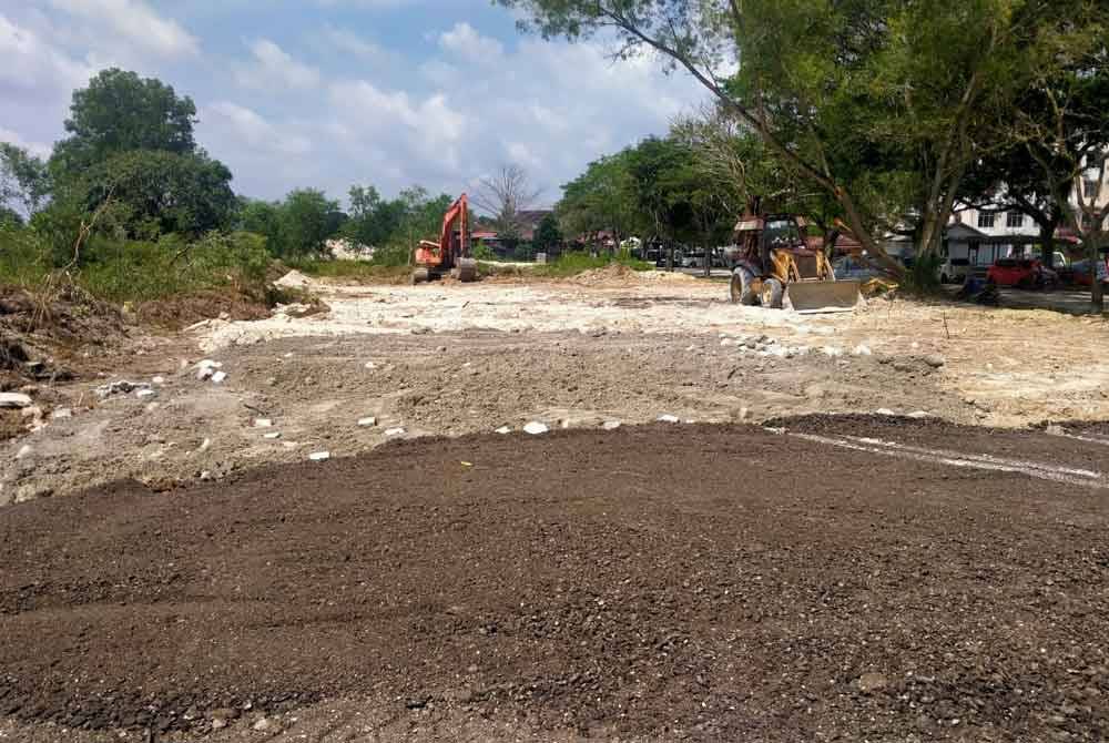 Kerja-kerja pembersihan tapak di Tanah Perkuburan Islam Taman Putra Perdana mula dilaksanakan sejak Rabu.