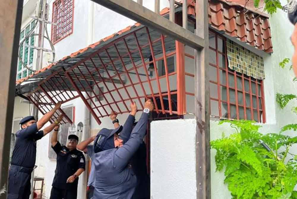 Tindakan perobohan bagi struktur bangunan tanpa kebenaran itu berjalan lancar dan tamat pada jam 10.15 pagi