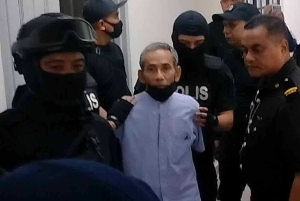 Abdullah dibawa keluar selepas prosiding di Mahkamah Sesyen Johor Bahru pada Ahad.