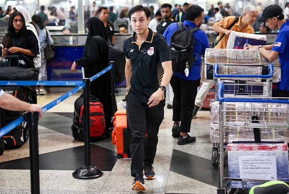 Johnathan sebelum bertolak ke Paris 2024 di KLIA pada Ahad.