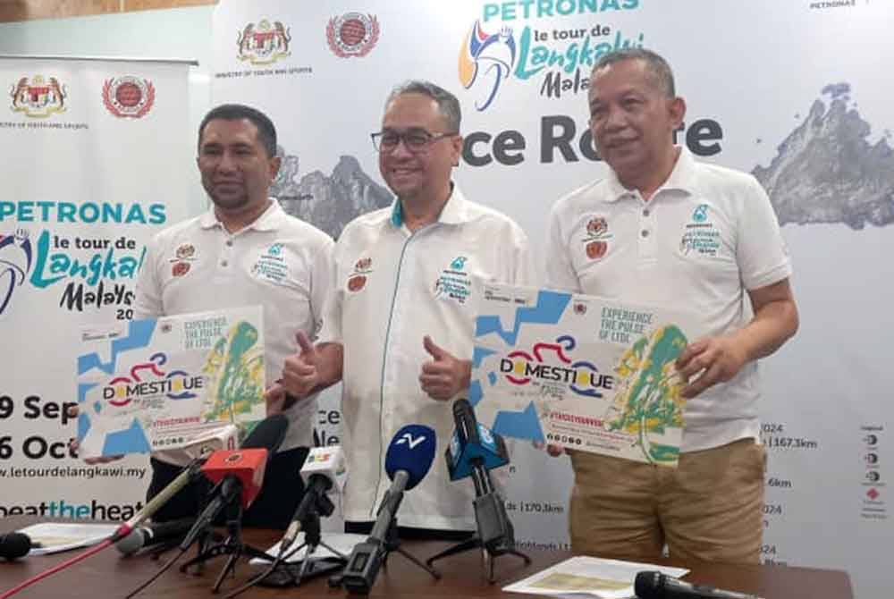 Abdul Rashid (tengah) pada sidang media pengumuman pasukan yang akan bersaing dalam perlumbaan LTdL 2024 di MSN, Bukit Jalil pada Isnin.