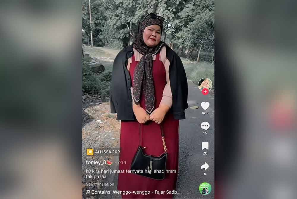 Tomey aktif melakukan siaran langsung bagi membuat ulasan mengenai barangan yang diperolehinya.