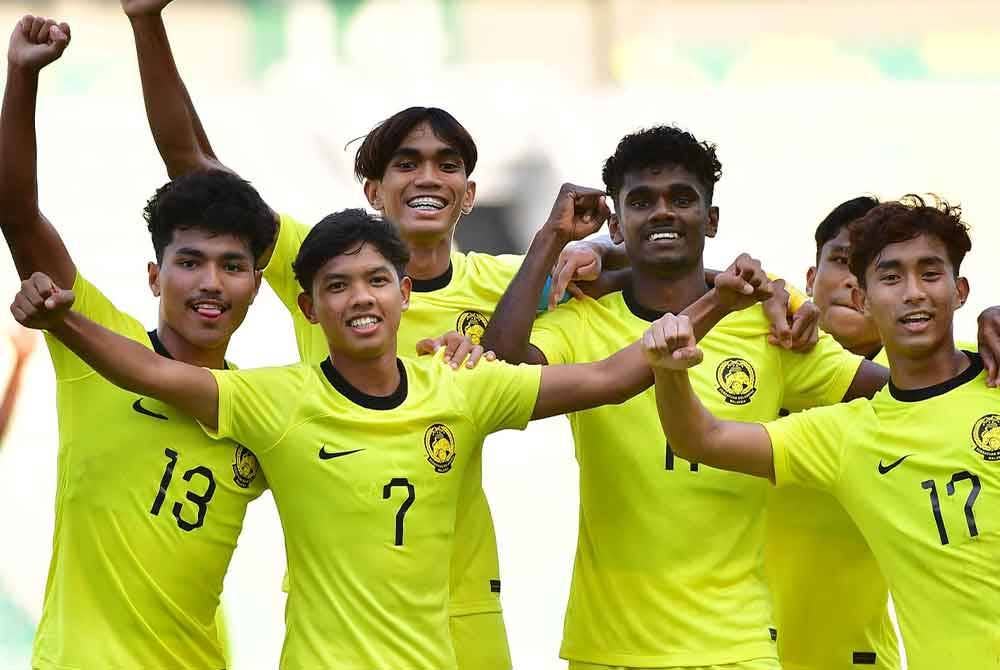 Pemain negara berjaya mara ke separuh Piala AFF B-19. FOTO: FAM