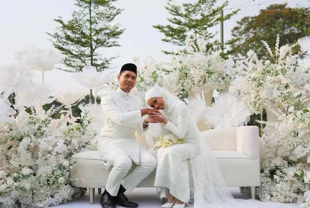 Sarah selamat bergelar isteri kepada seorang pensyarah.