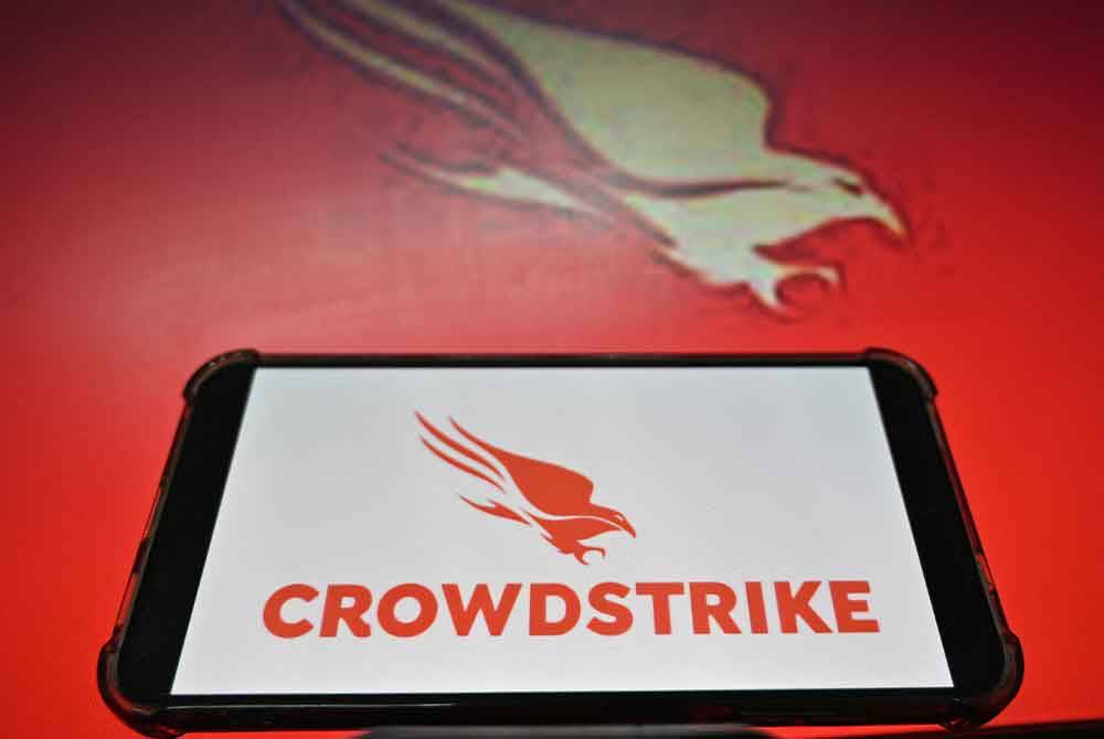 Firma keselamatan siber CrowdStrike yang berpangkalan di Amerika Syarikat menjadi punca kacau bilau IT di seluruh dunia. - AFP