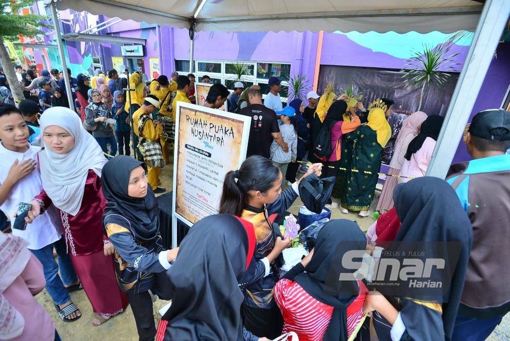 Rumah Hantu antara tarikan yang paling mendapat sambutan hangat.