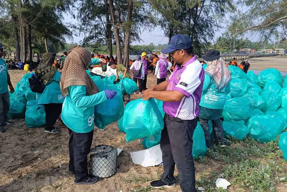 Sampah yang terkumpul itu akan dilupuskan serta dihantar untuk proses kitar semula.