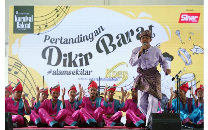Persembahan dikir barat 10 pasukan sangat sengit.