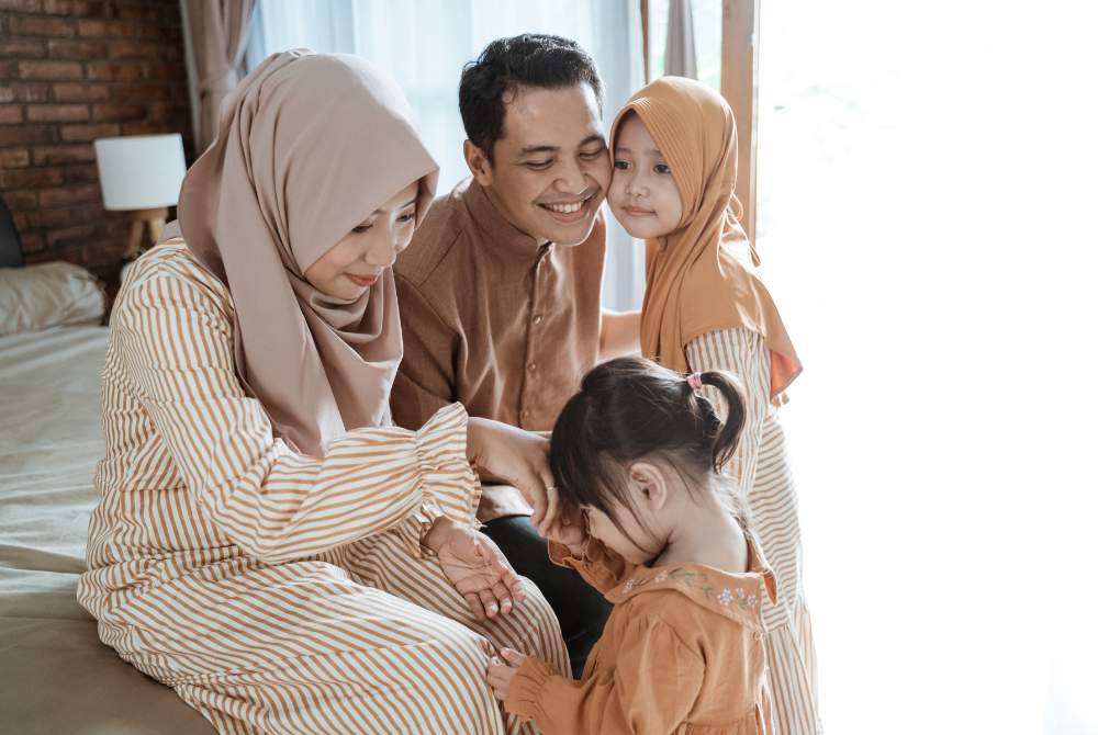 ALLAH SWT akan memberikan ujian kepada hamba-NYA termasuklah kita yang bergelar sebagai ibu bapa sehinggalah saat nafas terakhir di dunia. -Gambar hiasan/ Foto: Canva