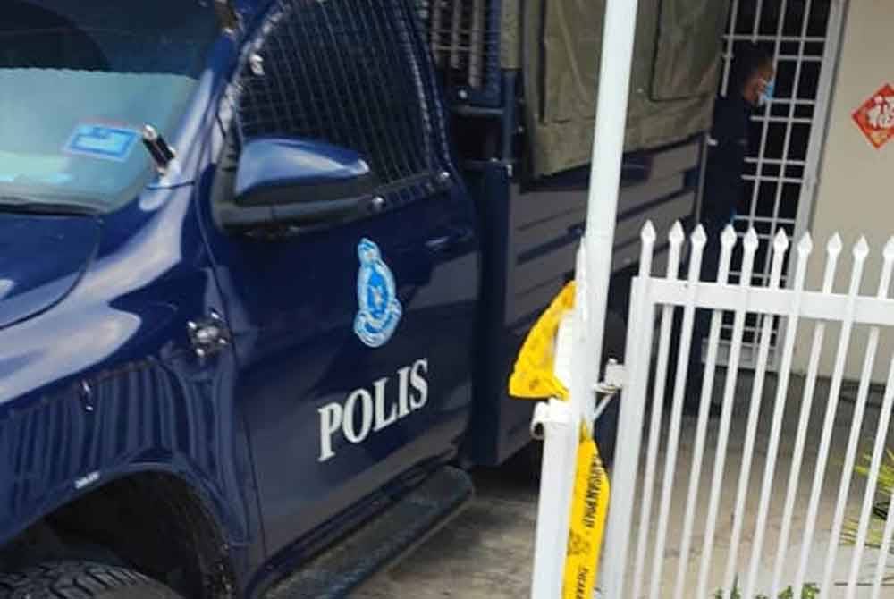 Mayat dihantar ke Jabatan Forensik Hospital Sultan Abdul Halim Sungai Petani untuk proses bedah siasat.