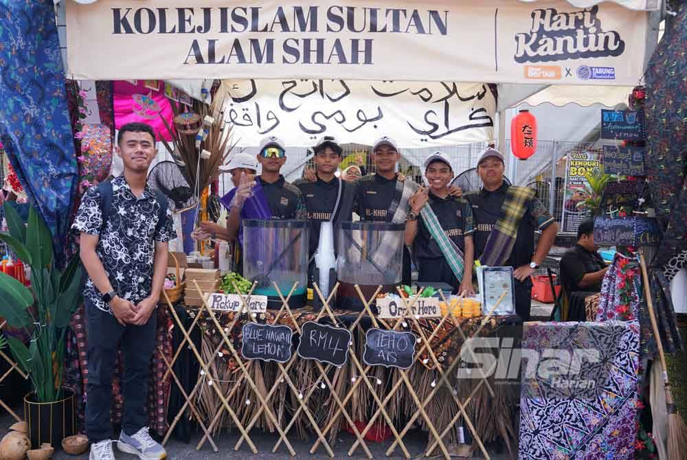 Gerai Paling Kreatif/Unik dimenangi Kolej Islam Sultan Alam Shah (KISAS) dengan membawa pulang wang tunai RM300, hamper dan sijil penyertaan.