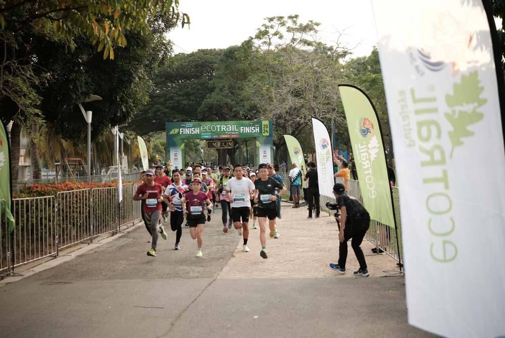 Larian Ecotrail Putrajaya yang berlangsung di Pantai Floria, Putrajaya pada Sabtu lalu.