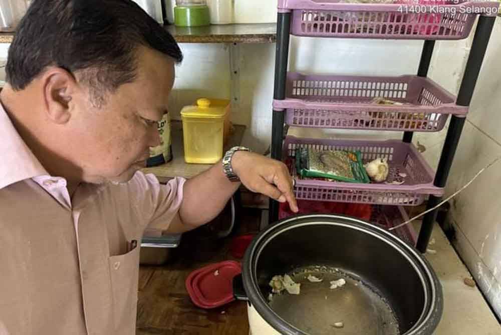 Pemeriksaan juga mendapati tahap kebersihan di ruang penyediaan makanan tidak memuaskan.