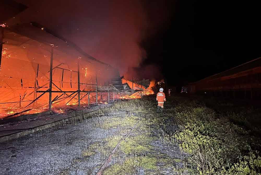 Tiada mangsa dilaporkan dan jumlah kerugian masih belum dapat dianggarkan.