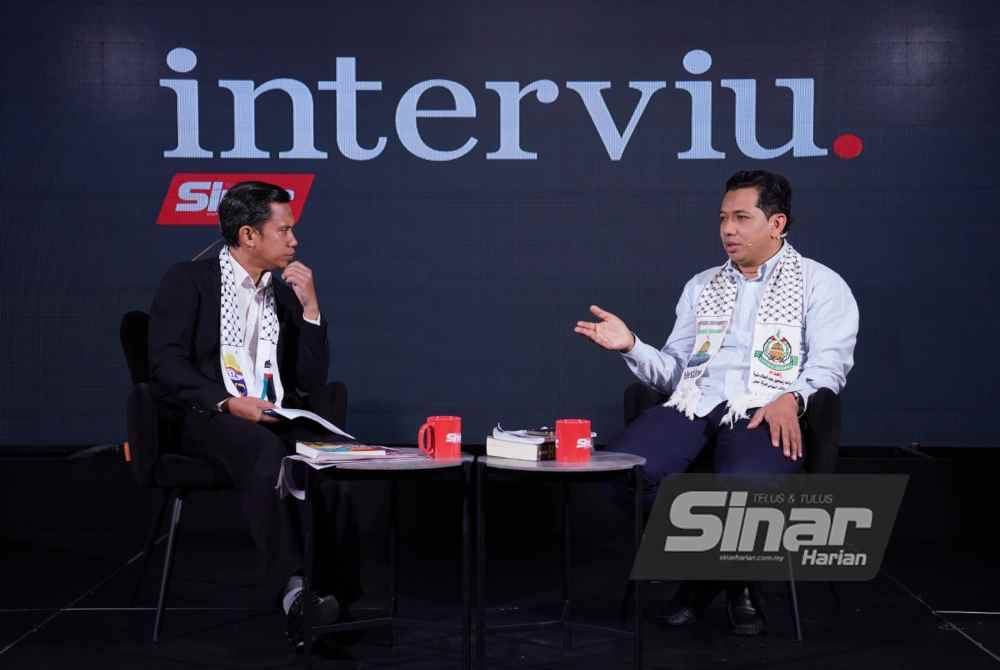 Program Interviu bertajuk 'Hamas selepas Haniyeh' menampilkan Pemerhati Politik Antarabangsa, Mohd Nasaie Ismail (kanan) dan dihoskan oleh Haizir Othman yang berlangsung di Kompleks Kumpulan Karangkraf pada Khamis. Foto SINAR HARIAN / MOHD HALIM ABDUL WAHID
