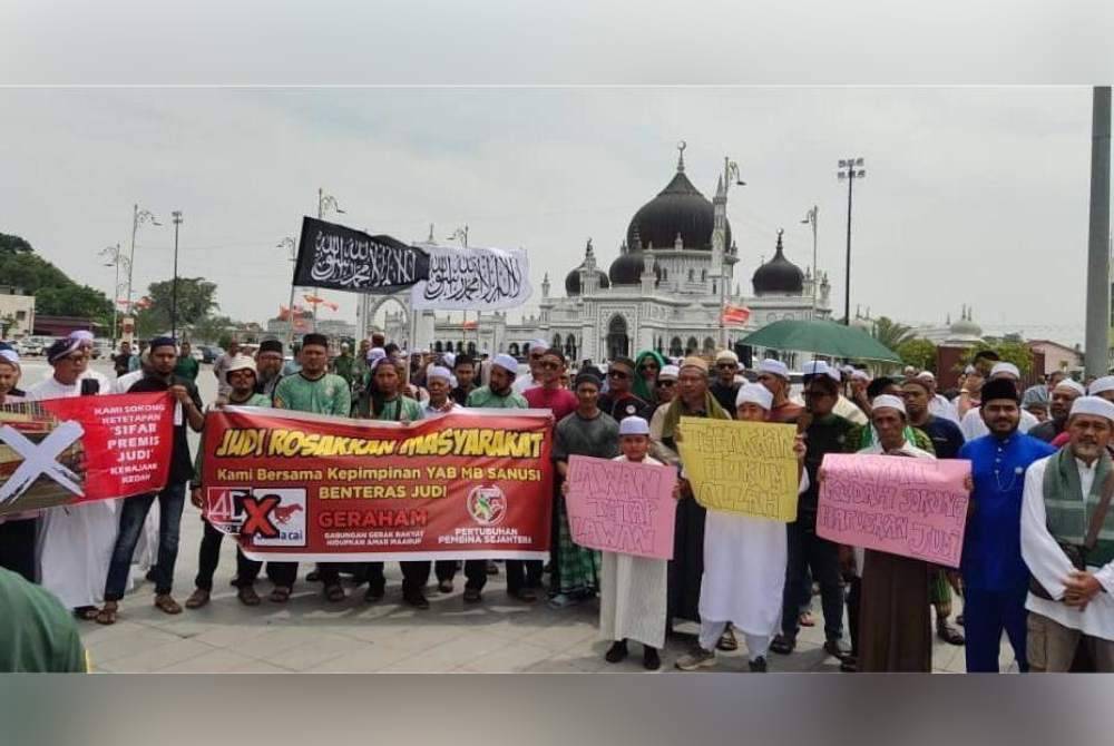 Rakyat Kedah diajak menyokong usaha untuk menjadikan negeri ini bebas judi dan maksiat.