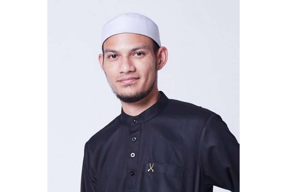 USTAZ ADNIN