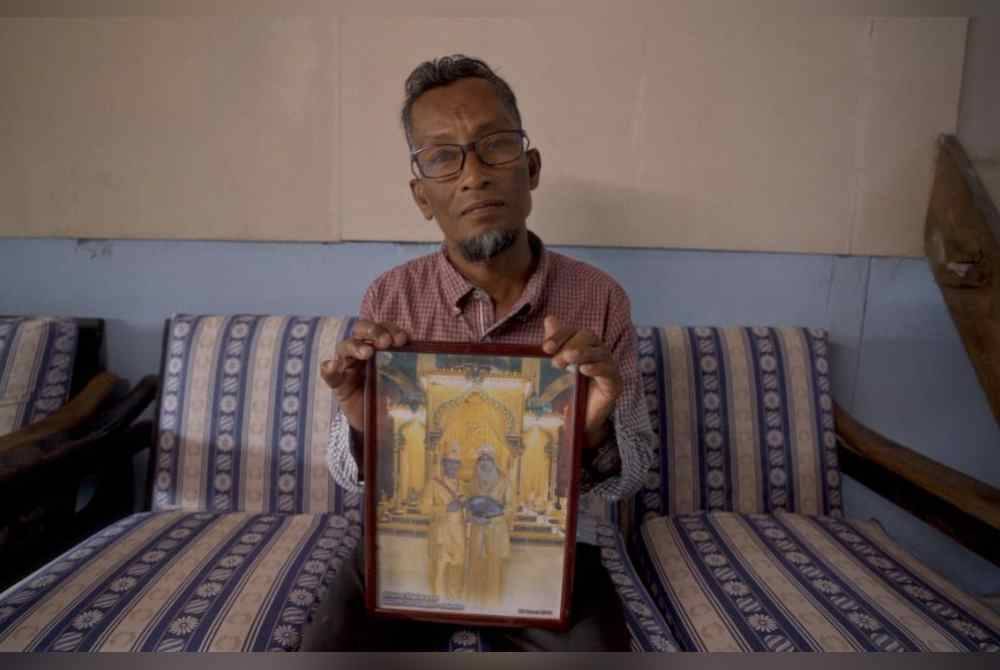 Kami mula kenal pada tahun 2004 dan menyulam cinta selama setahun sebelum mendirikan rumah tangga pada 2005.