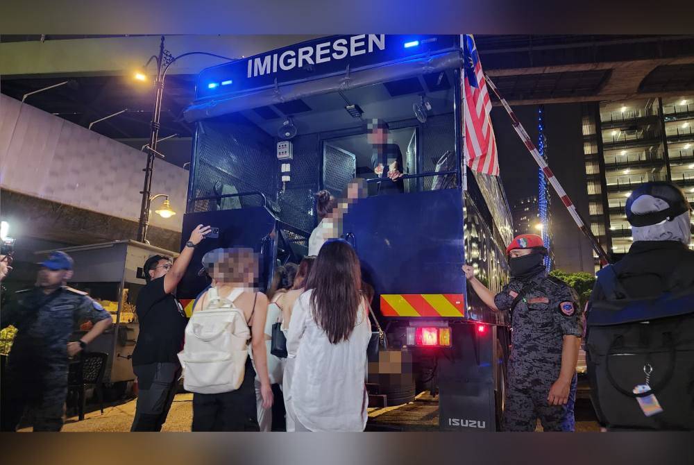 Kesemua tangkapan dibawa ke Pejabat JIM Kuala Lumpur untuk proses dokumentasi